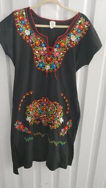 Boutique Embroidered Mexican Dress Multicolor String Tie Top Tie Back Medium